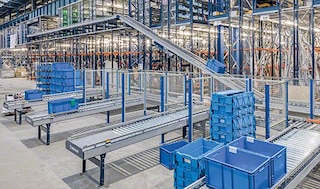 Conveyors systems for boxes Conveyors systems for boxes