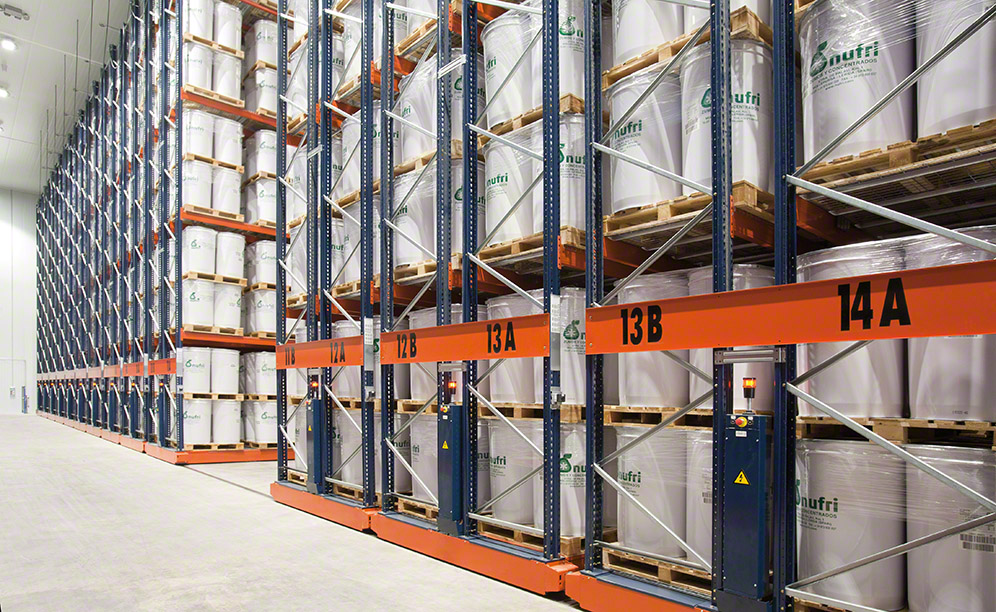 Movirack system and drive-in racks for the frozen storage of Nufri