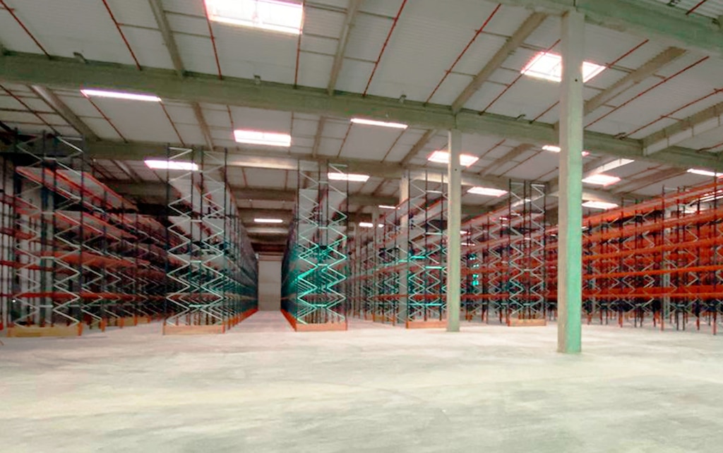 Téréva's warehouse in France has a capacity for over 23,500 pallets